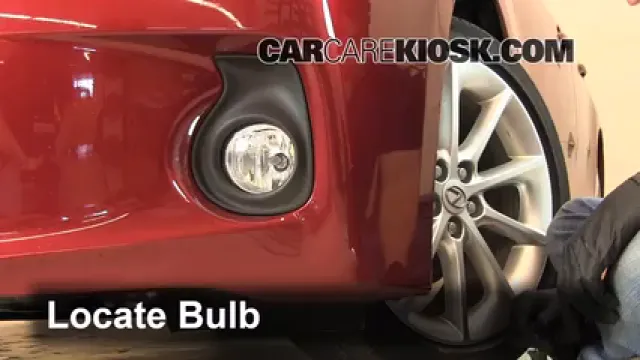 2011 Lexus CT200h 1.8L 4 Cyl. Éclairage Feu antibrouillard (remplacer l'ampoule)